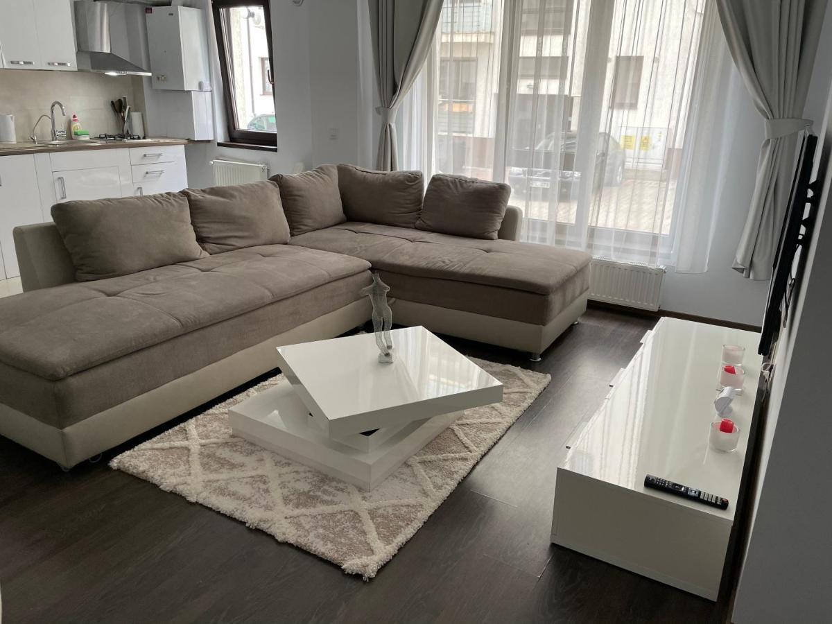 The Artist - Copou Apartment Iasi Bagian luar foto